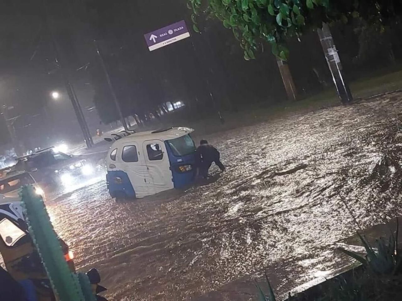 Sel ve heyelan Peru'da 30 evi yıktı, yüzlerce aile evsiz kaldı! - 1. Resim