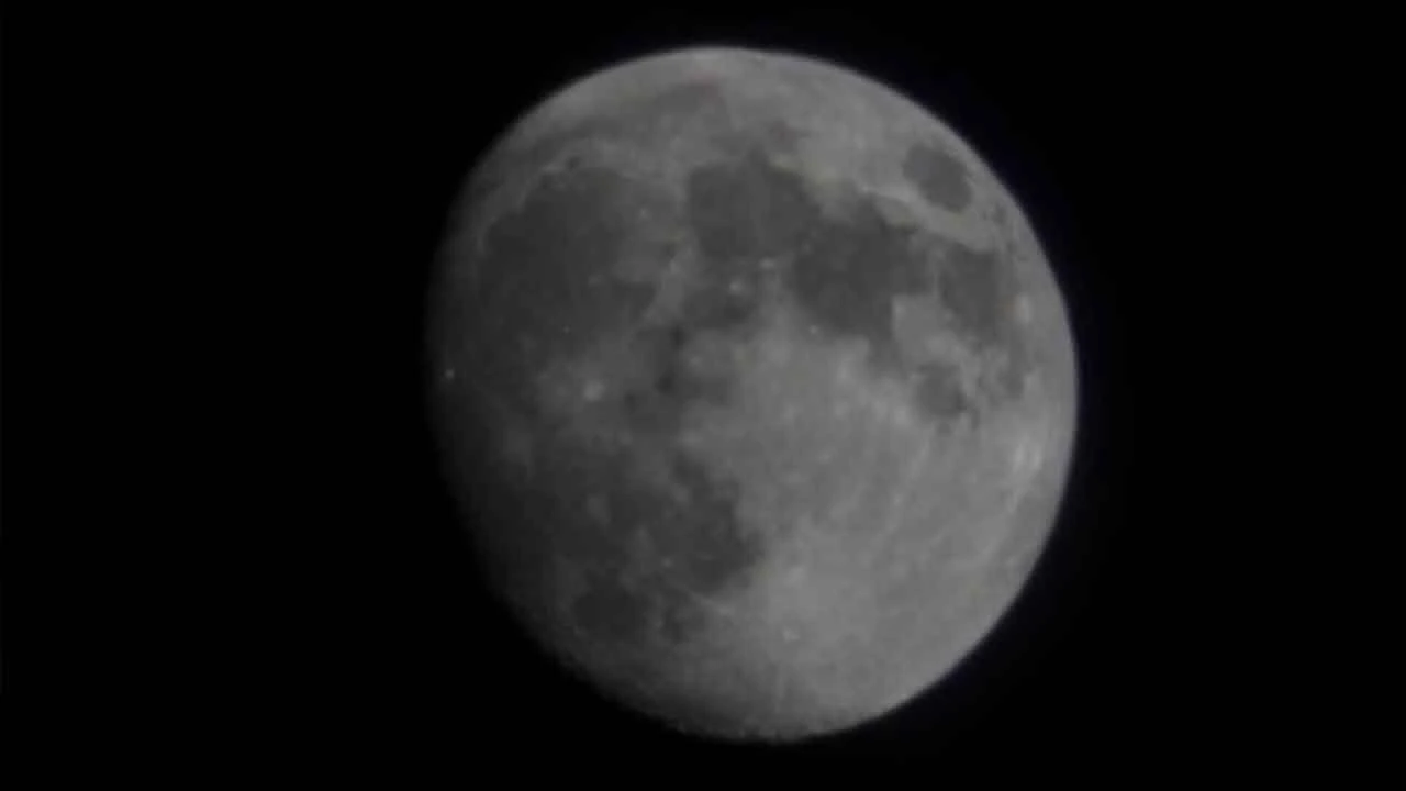 Elazığ semalarında 'Şişkin Ay' manzarası: Gören telefona sarıldı - 2. Resim