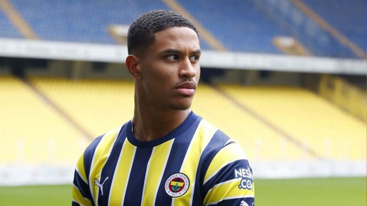 Jayden Oosterwolde'ye dev talip! Fenerbahçe'nin kasası dolacak 