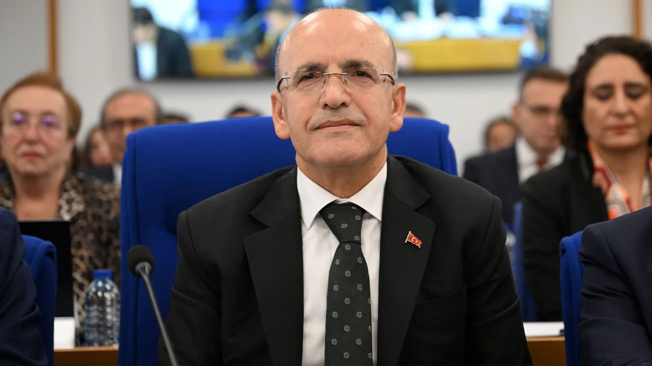 Bakan Şimşek'ten fiyat istikrarı mesajı: Enflasyon hedefiyle uyumlu olacak - 1. Resim