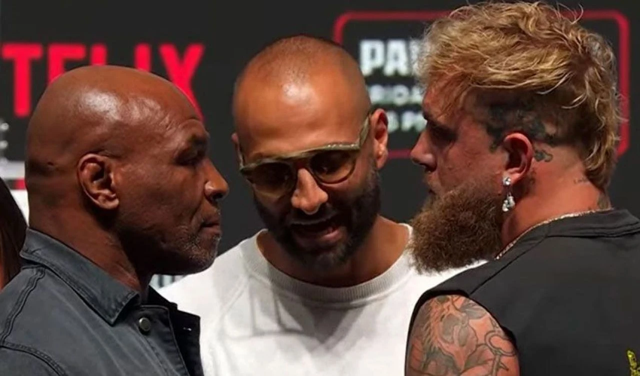 Mike Tyson, Jake Paul'a tokat attı! Dünyanın beklediği boks maçı öncesi ortalık karıştı - 2. Resim