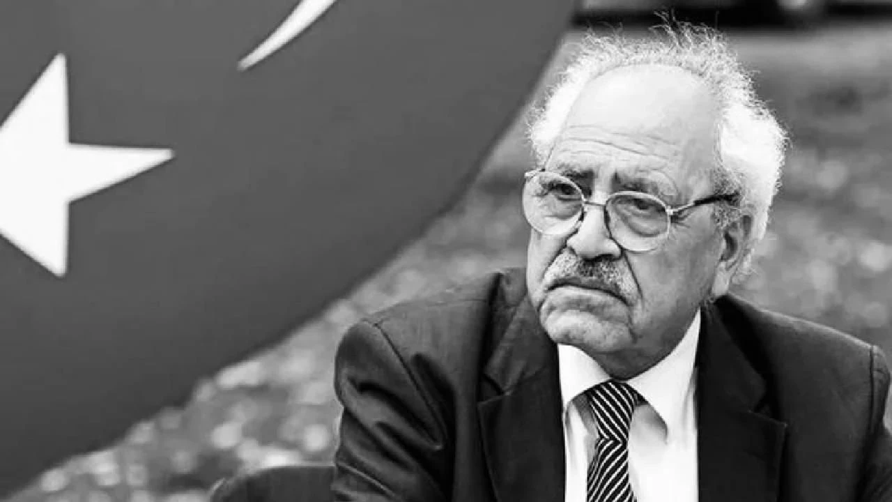 Diriliş Şairi Sezai Karakoç vefatının 3. Yıldönümünde dualarla anılıyor - 1. Resim