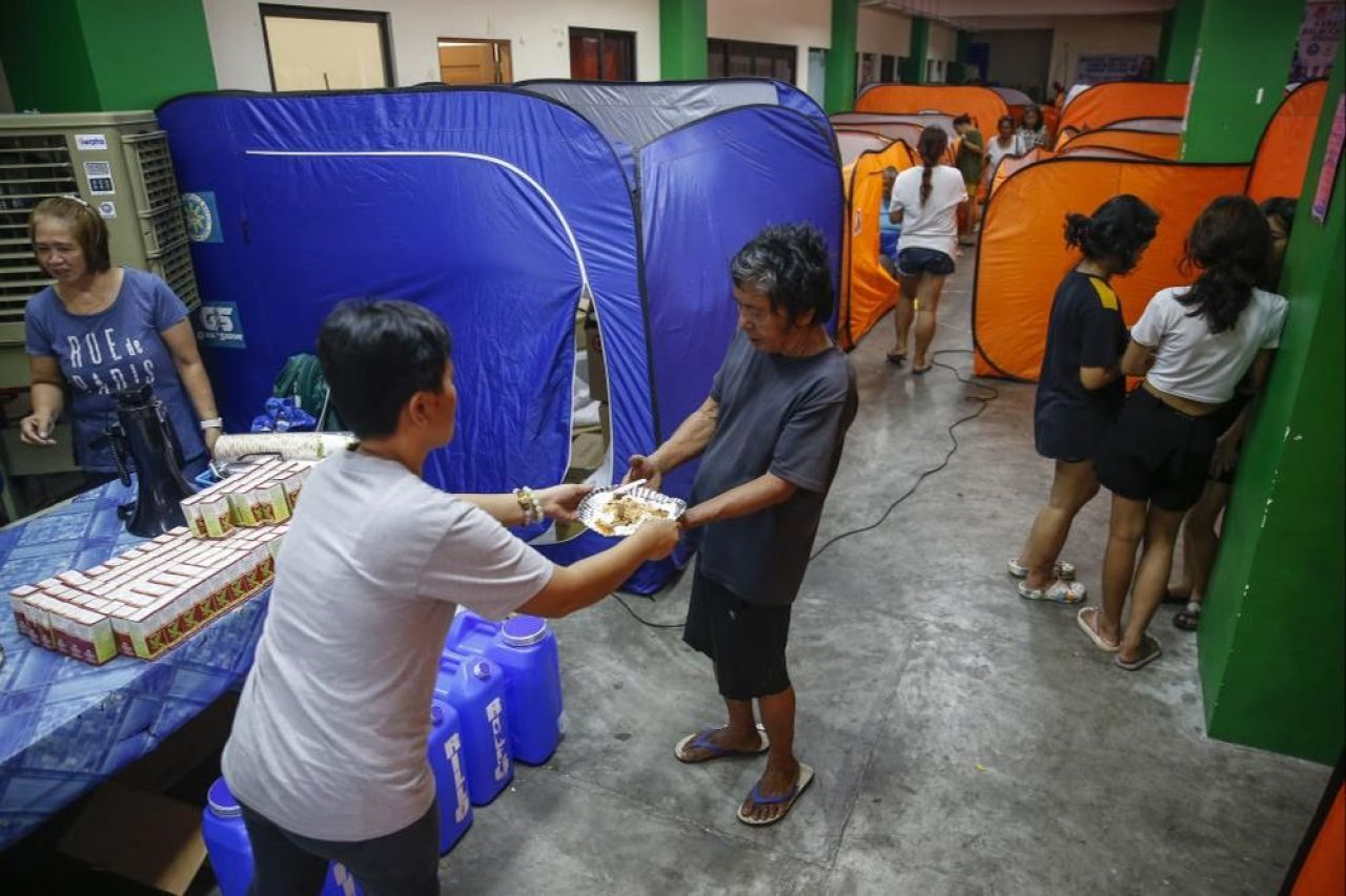 Süper Tayfun Man-Yi, Filipinleri yerle bir etti: 1 milyondan fazla kişi yerinden oldu - 3. Resim