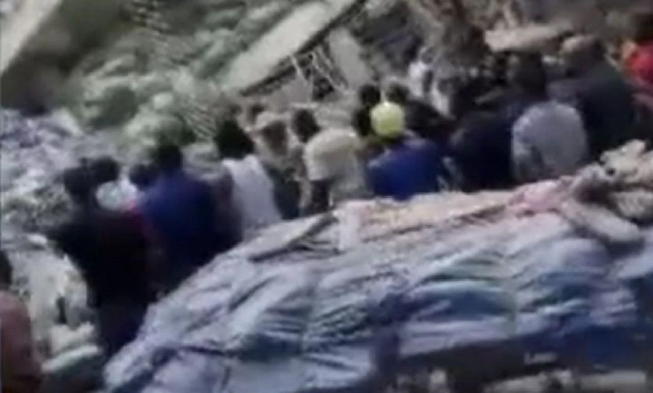 Tanzanya'da 4 katlı bina çöktü: Çok sayıda ölü ve yaralı var!  