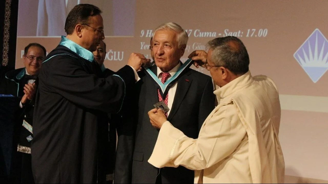 Türkiye'de bir ilki başarmıştı: Dünyanın en iyi cerrahlarından Münci Kalayoğlu vefat etti