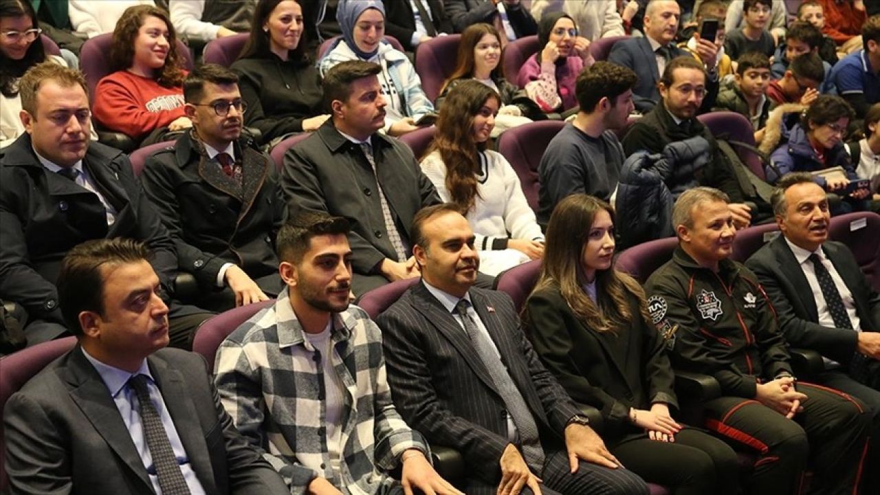 Bakan Kacır, "Hibrit roket motorunu ateşleyeceğiz" diyerek müjdeyi verdi: Türkiye, uzay araçları geliştirecek - 1. Resim