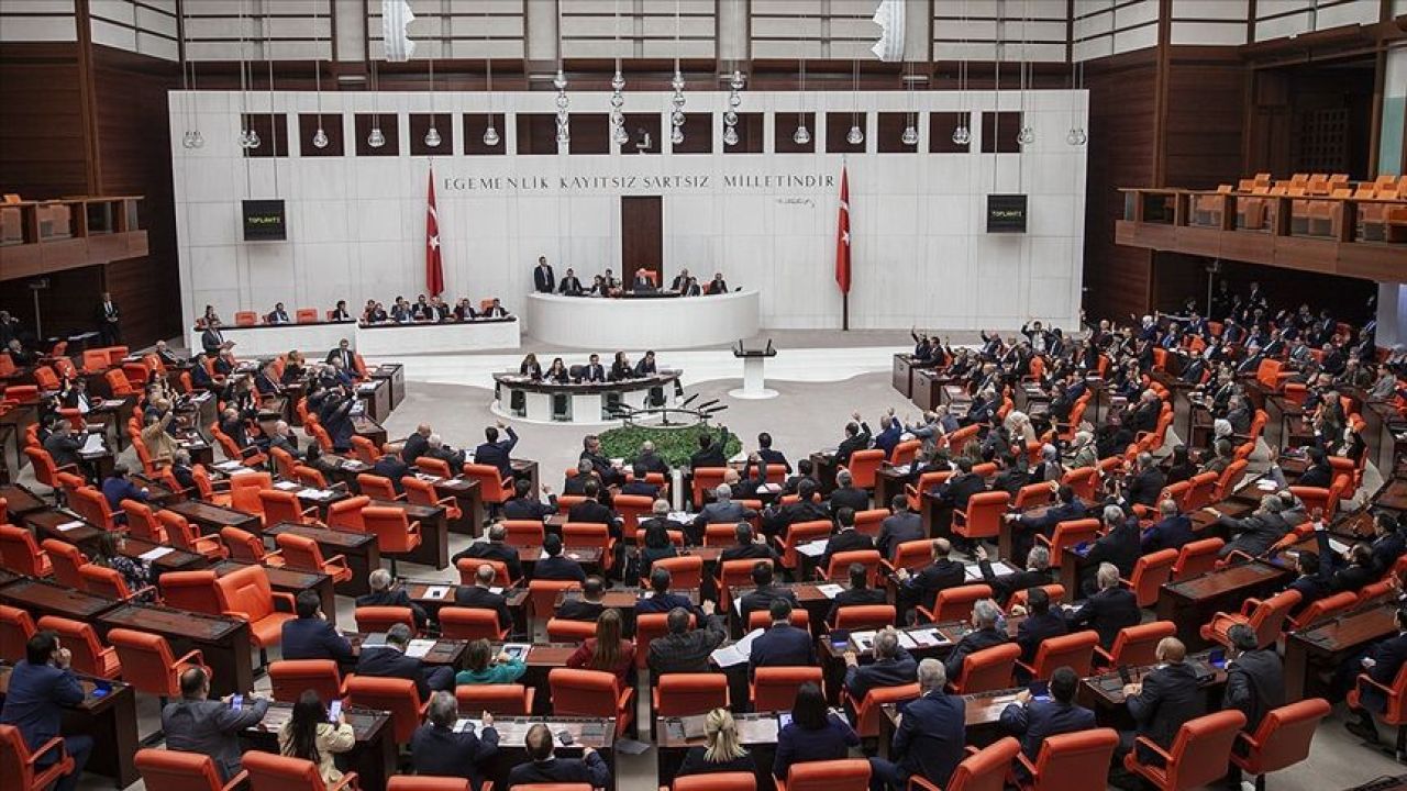 Meclis'te haftaya yoğun gündemle başlayacak! Yetkisiz çakar kullanımına cezalar artıyor - 1. Resim