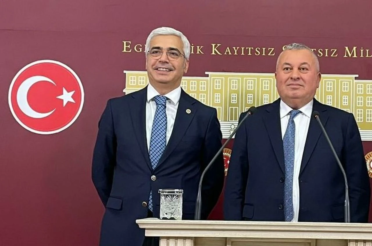 Son dakika | Demokrat Parti'de deprem! Cemal Enginyurt ve Salih Uzun istifa etti - 1. Resim