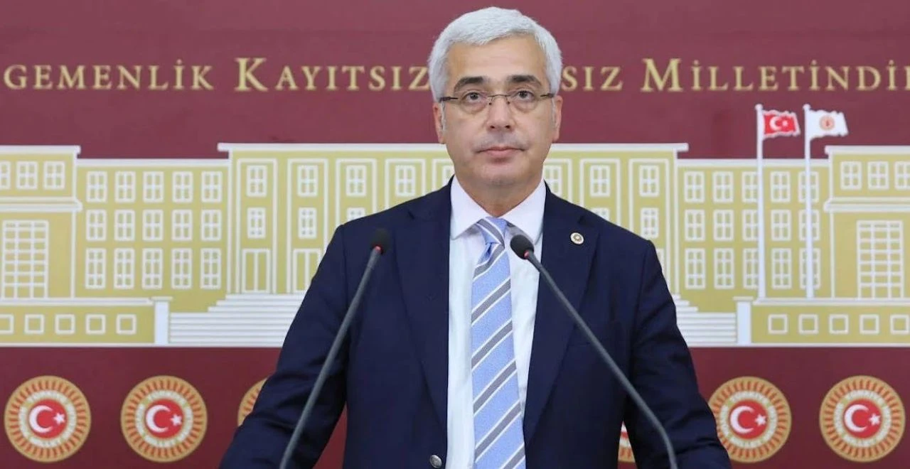 Son dakika | Demokrat Parti'de deprem! Cemal Enginyurt ve Salih Uzun istifa etti - 5. Resim