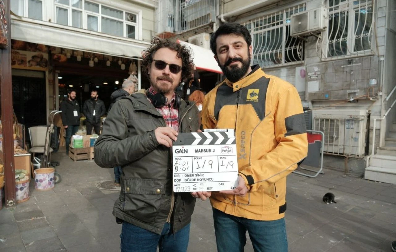 Mahsun J dizisi hangi platformda yayınlanıyor, nereden izlenir? Röportaj Adam'ın yeni dizisi merakla bekleniyor - 3. Resim