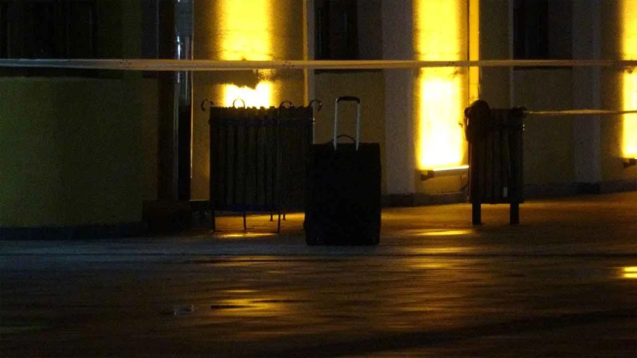 Sivas'ta tren garı önünde bomba paniği! Ekipler alarma geçti - 1. Resim