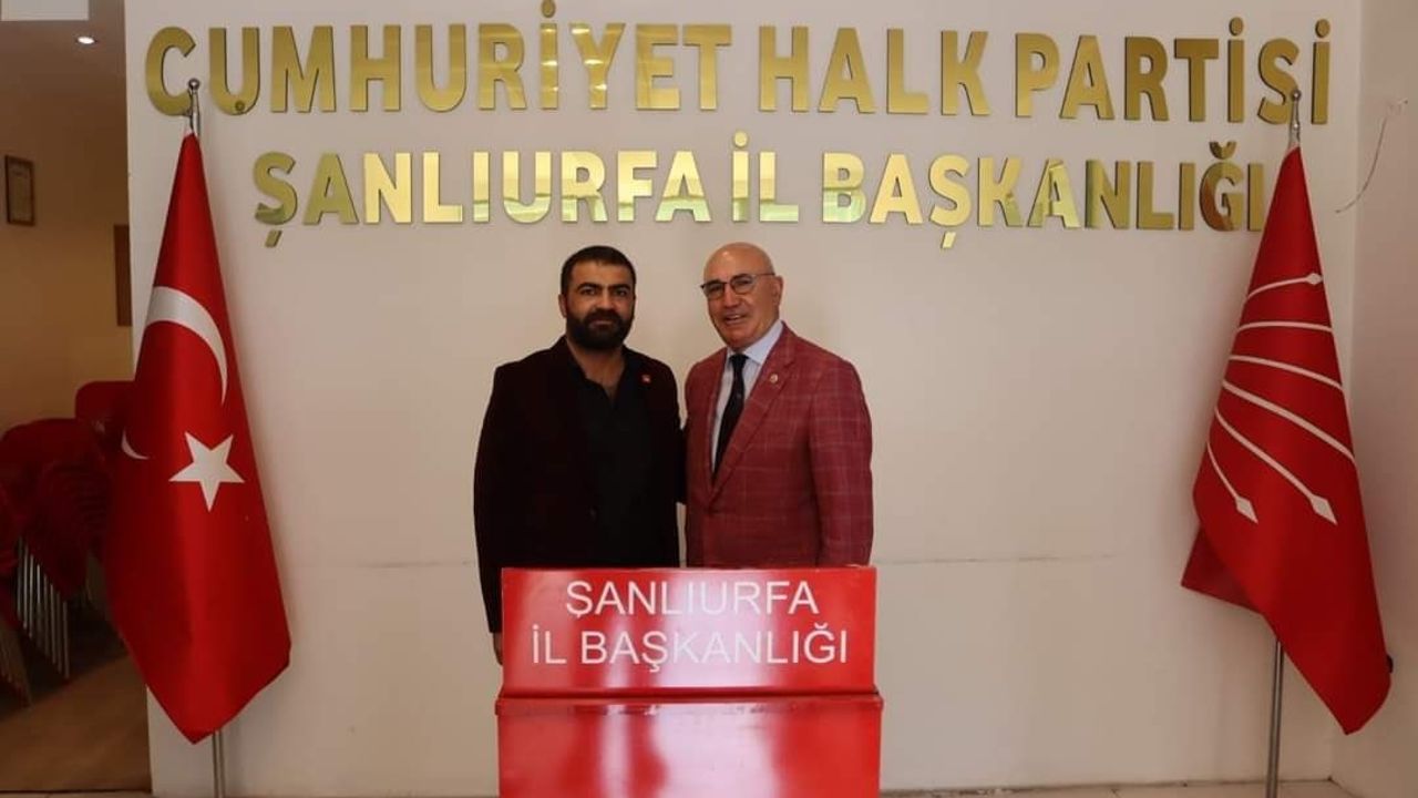 CHP&#039;li yönetici Evren Efe Ödemiş aracında ölü bulundu