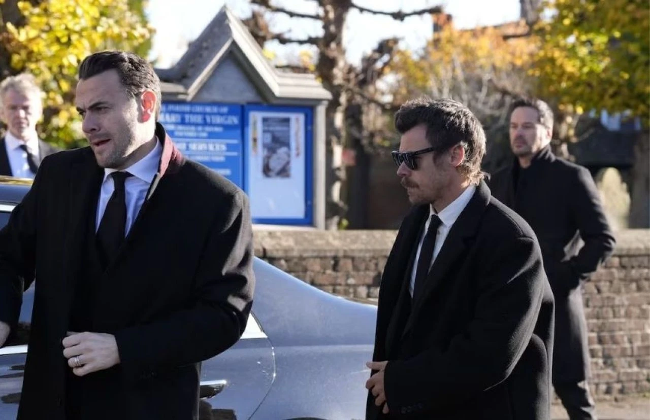 Eski One Direction üyeleri Liam Payne'nin cenaze töreninde buluştu