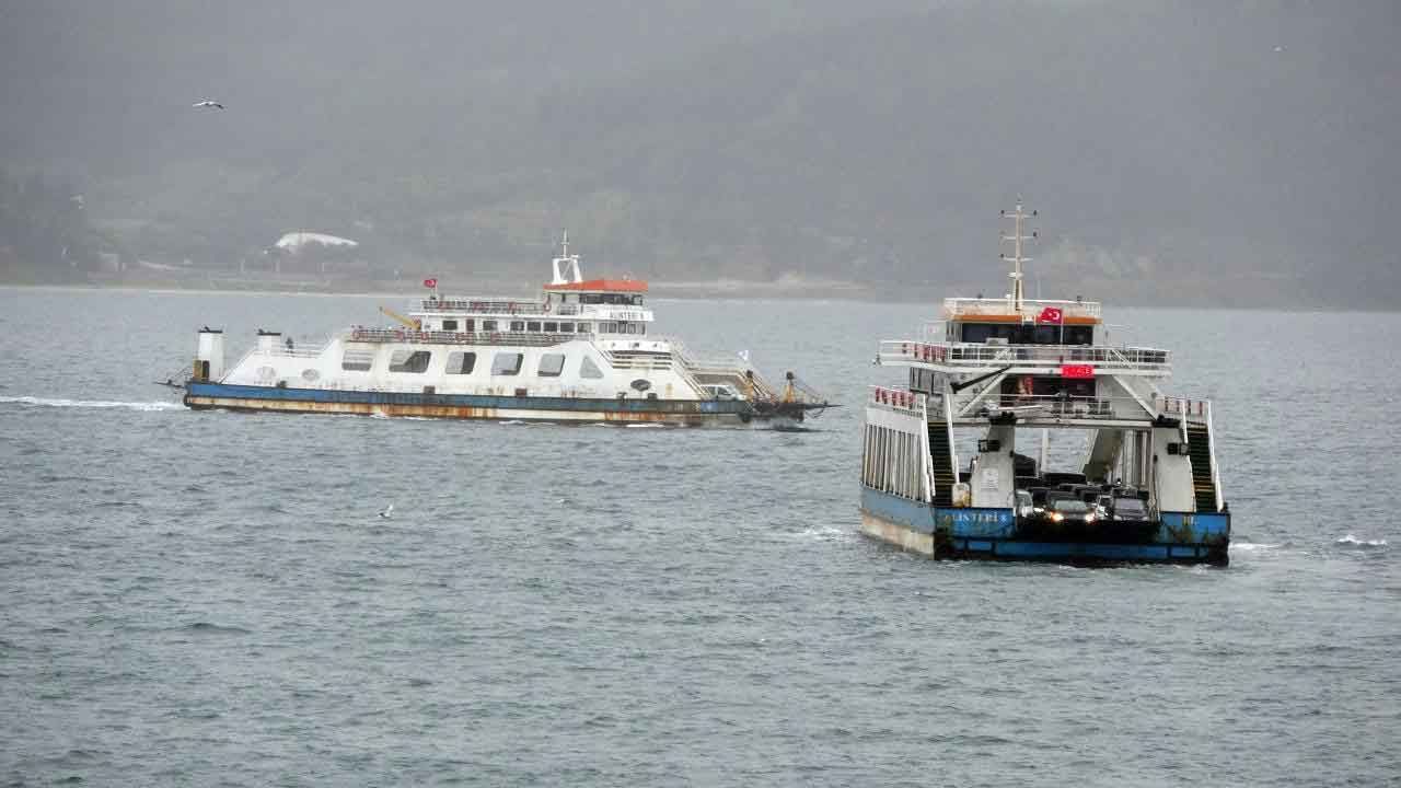 Kuzey Ege&#039;de deniz ulaşımına fırtına engeli