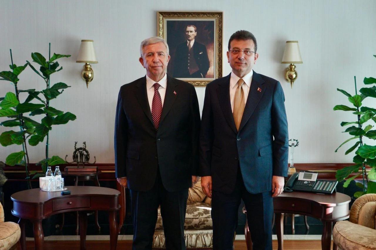 Son dakika | Ekrem İmamoğlu'ndan Mansur Yavaş açıklaması: Aramızda koltuk kavgası yok - 2. Resim