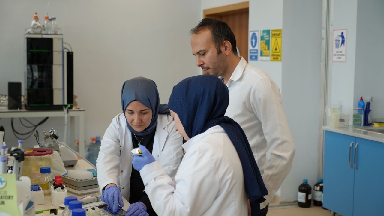 Türk akademisyenler, tükürükten biyolojik yaş tespiti yapan bir araç geliştirdi - 5. Resim