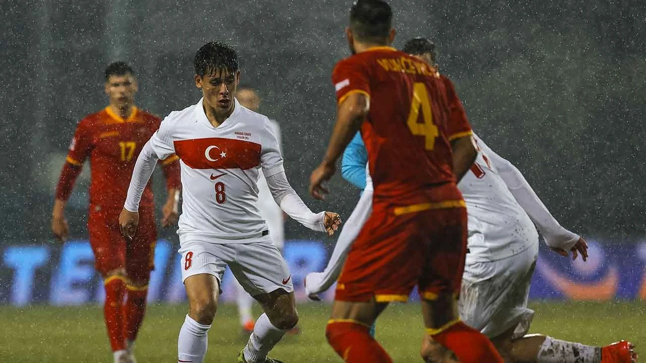 Ancelotti'den dikkat çeken Arda Güler tepkisi: 90 dakika sahada olmamalıydı! - 1. Resim