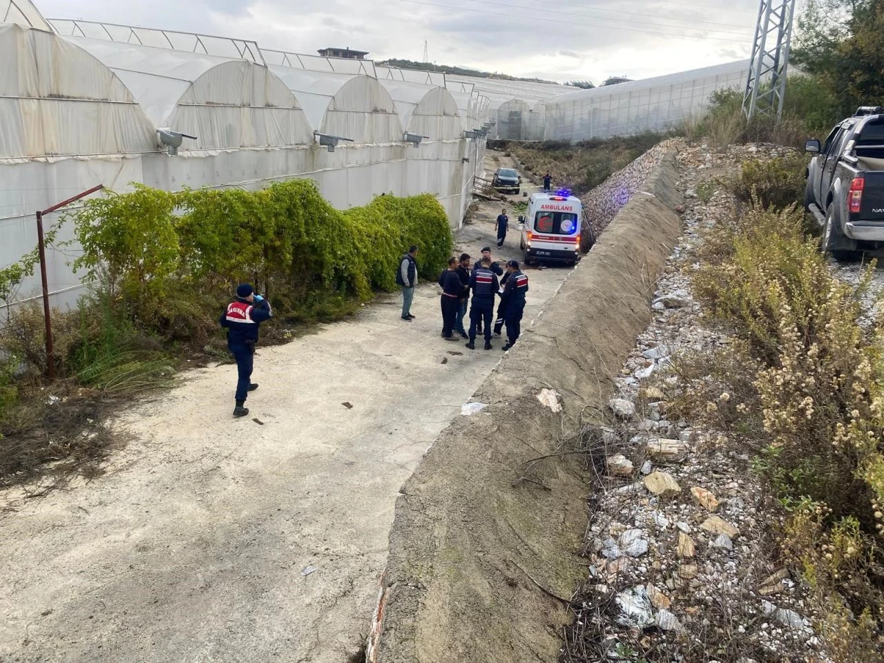 Antalya'da muz serasında feci olay! Halat koptu: 2 işçi hayatını kaybetti, yaralılar var - 2. Resim