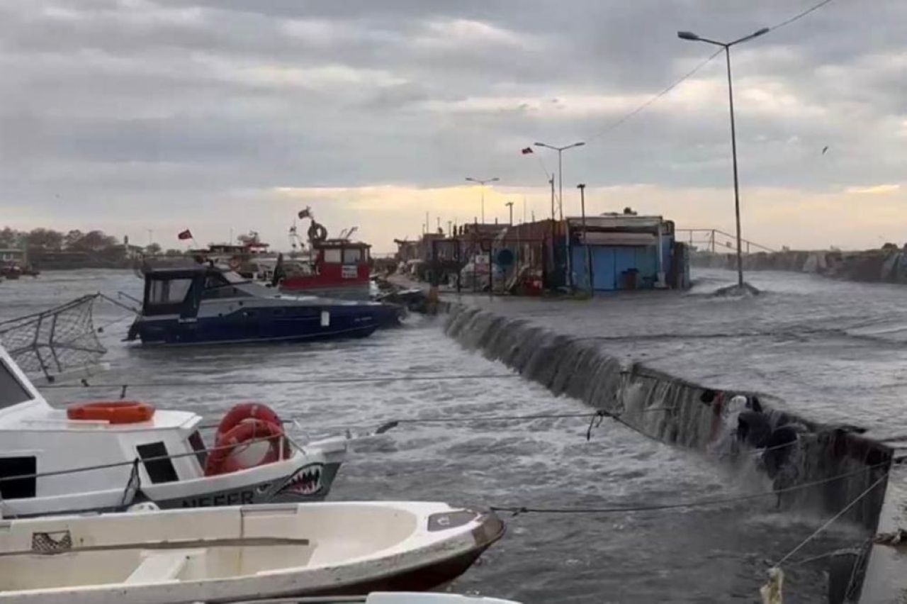 Lodos İstanbul'u savurdu! Megakent sular altında kaldı - 6. Resim