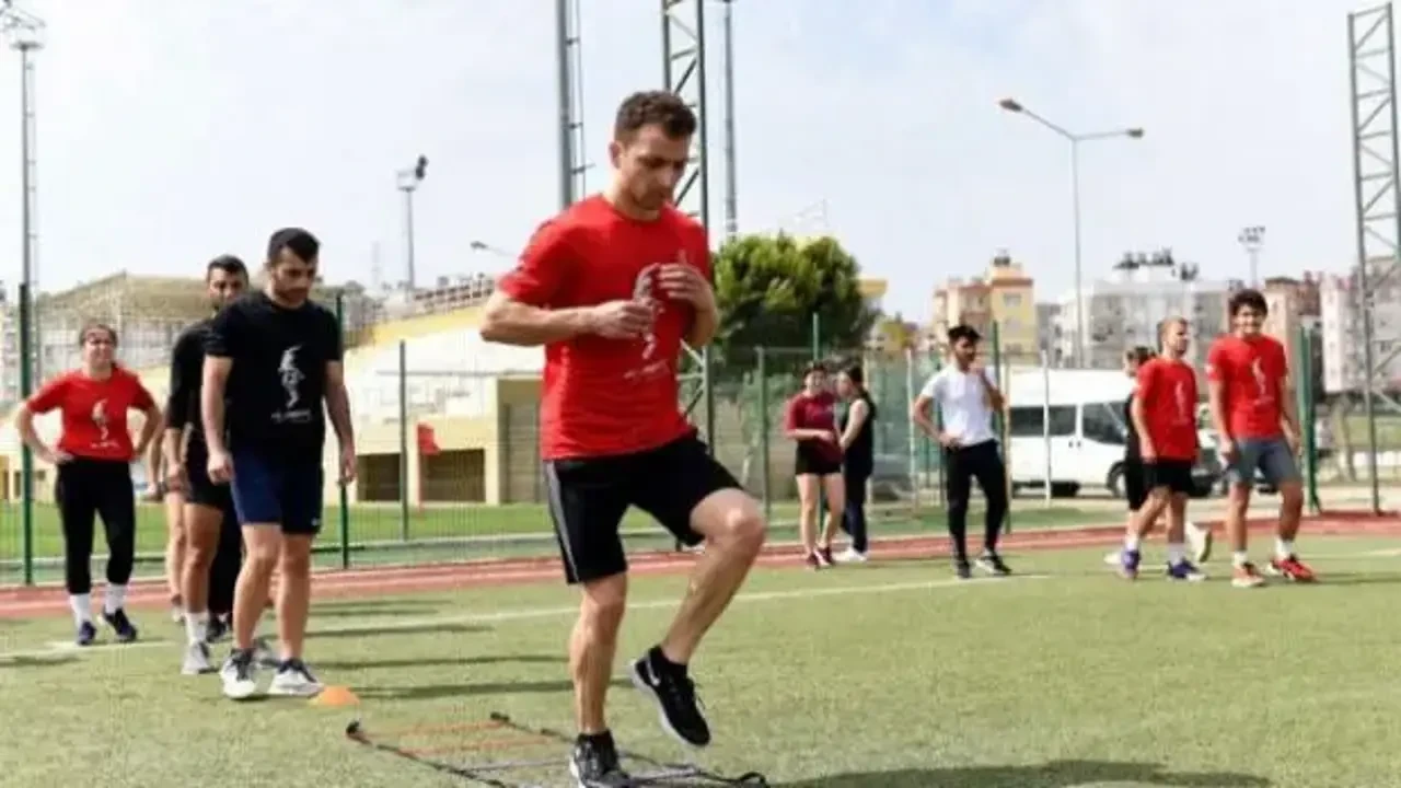 Milli sporcular ataması başladı mı? Beden eğitimi branşına sözleşmeli atanacaklar - 1. Resim