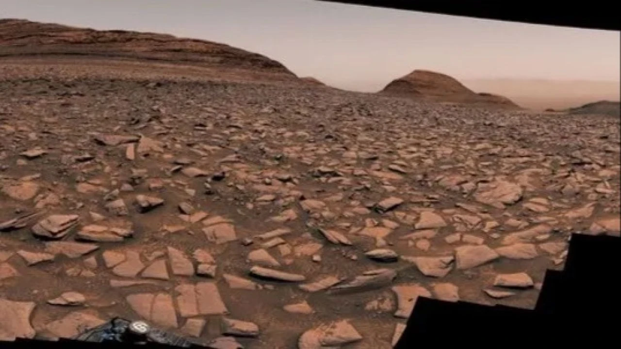 NASA'nın Curiosity keşif aracı Mars'ın 360 derecelik görüntüsünü yakaladı: Garip sülfür taşları bulundu - 1. Resim
