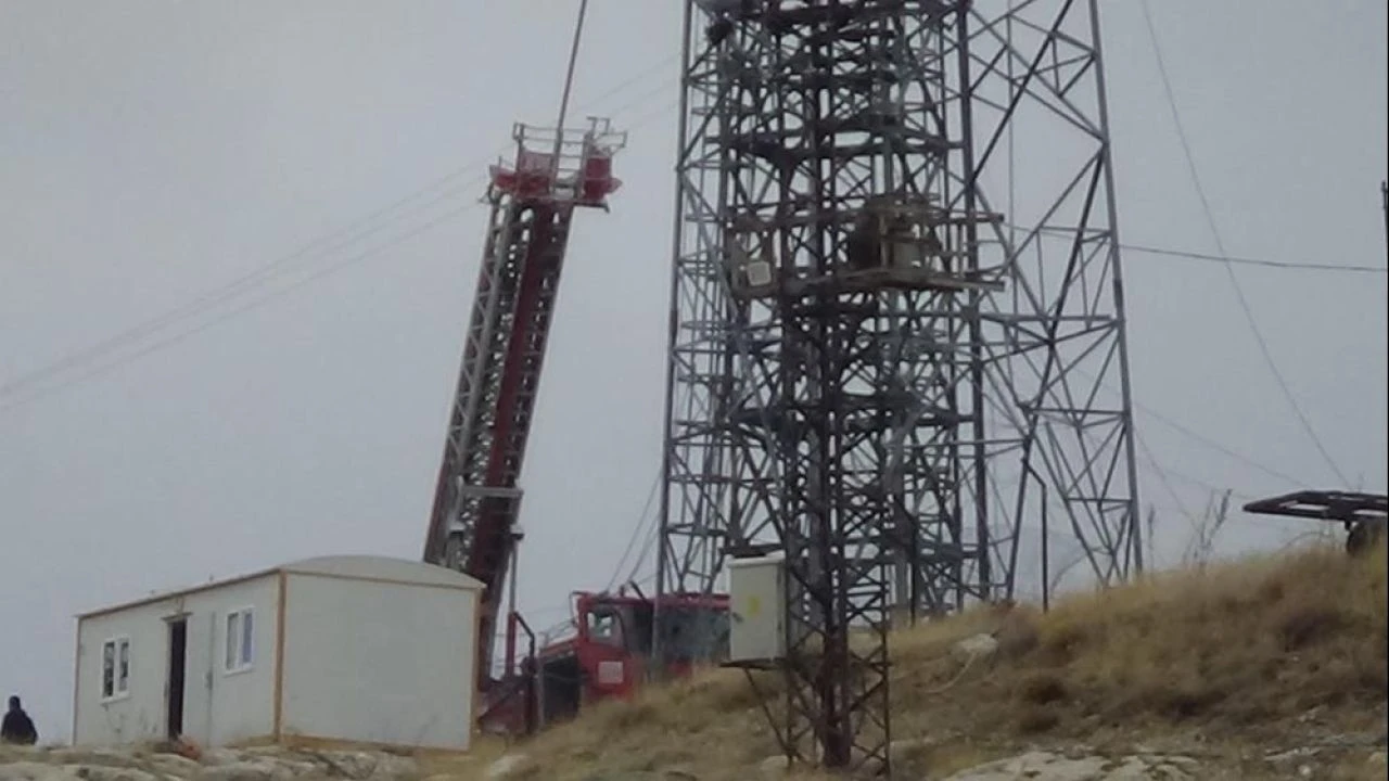 Van'da işçiler merdivenli sepetten yere çakıldı: Ölü ve yaralı var!