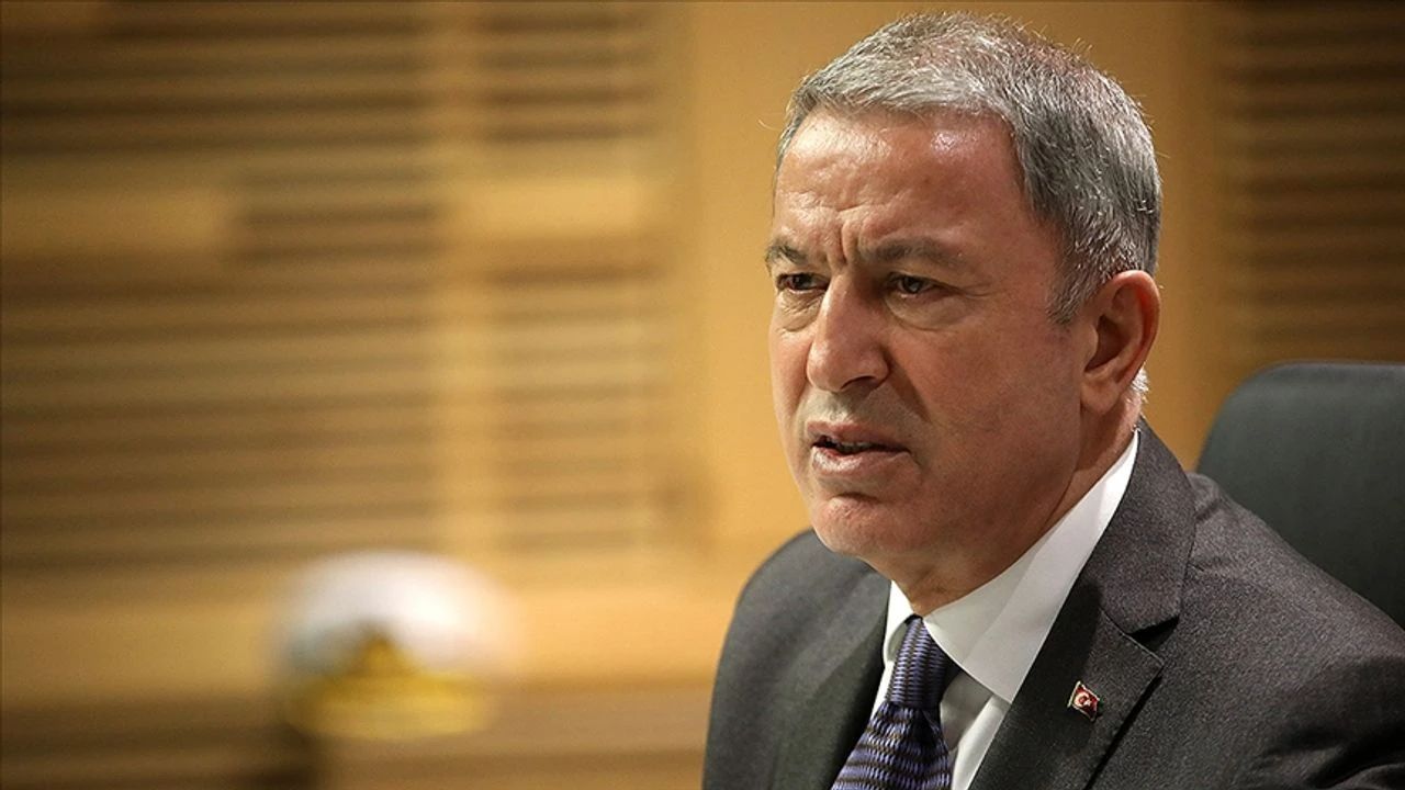 Hulusi Akar'dan 'teğmenler' iddiaları sonrası Nevşin Mengü ve Ümit Özdağ'a suç duyurusu: 'Hesap soracağız' - 4. Resim