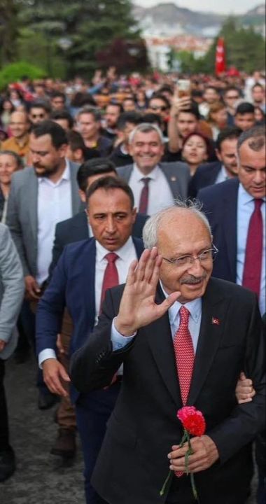 Kemal Kılıçdaroğlu hakim karşısında! Adliye önü miting alanına dönüştü, eski ortağını yerden yere vurdu - 3. Resim