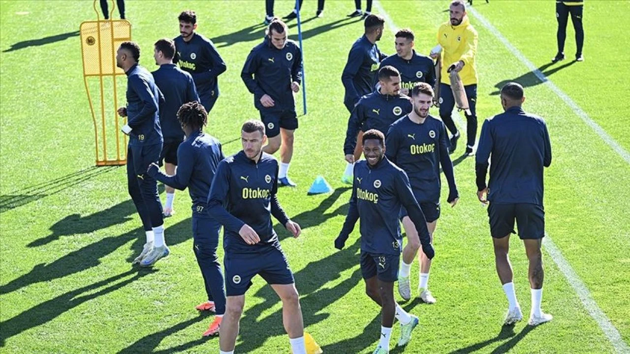 Fenerbahçe - Kayserispor maçında kimler eksik? Karşılaşmanın muhtemel 11 kadrosu - 2. Resim