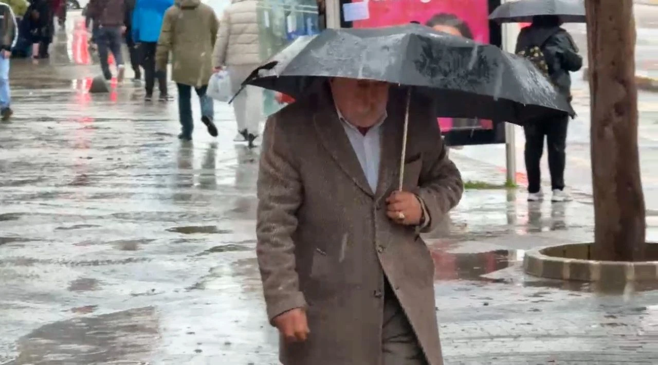İstanbul’da kar yağıyor mu? Yılın ilk kar yağışı başladı - 2. Resim