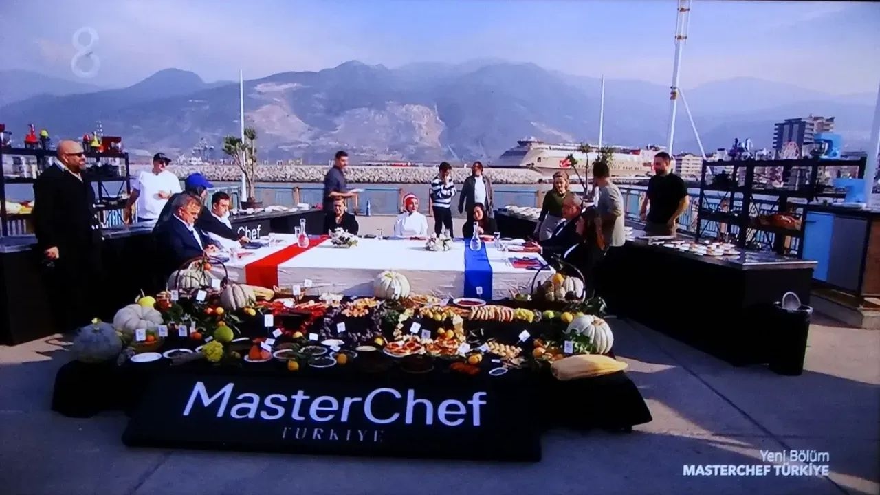 Masterchef 22 Kasım eleme potasına giden 3. isim merak konusu oldu