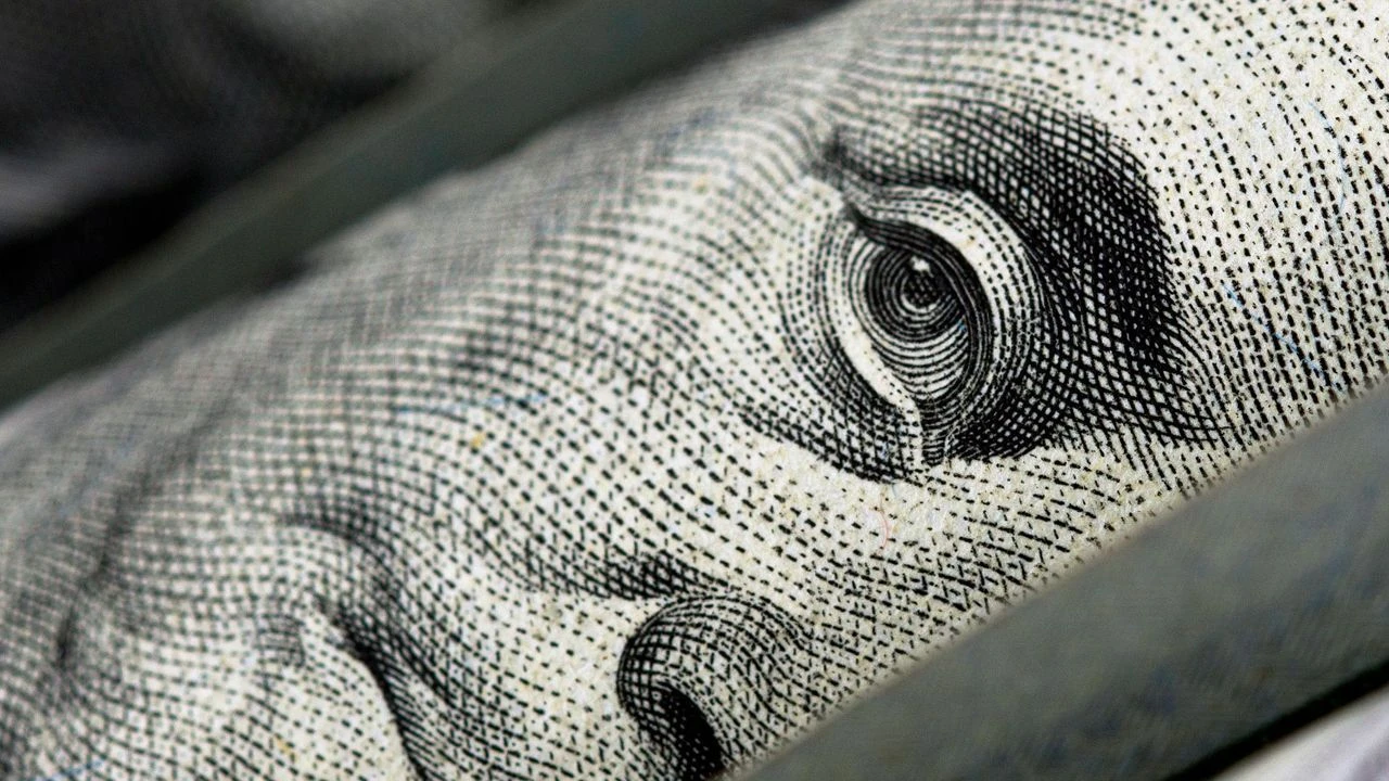 Mevduat enflasyonu yendi! Dolar, yatırımcısını ters köşeye yatırdı