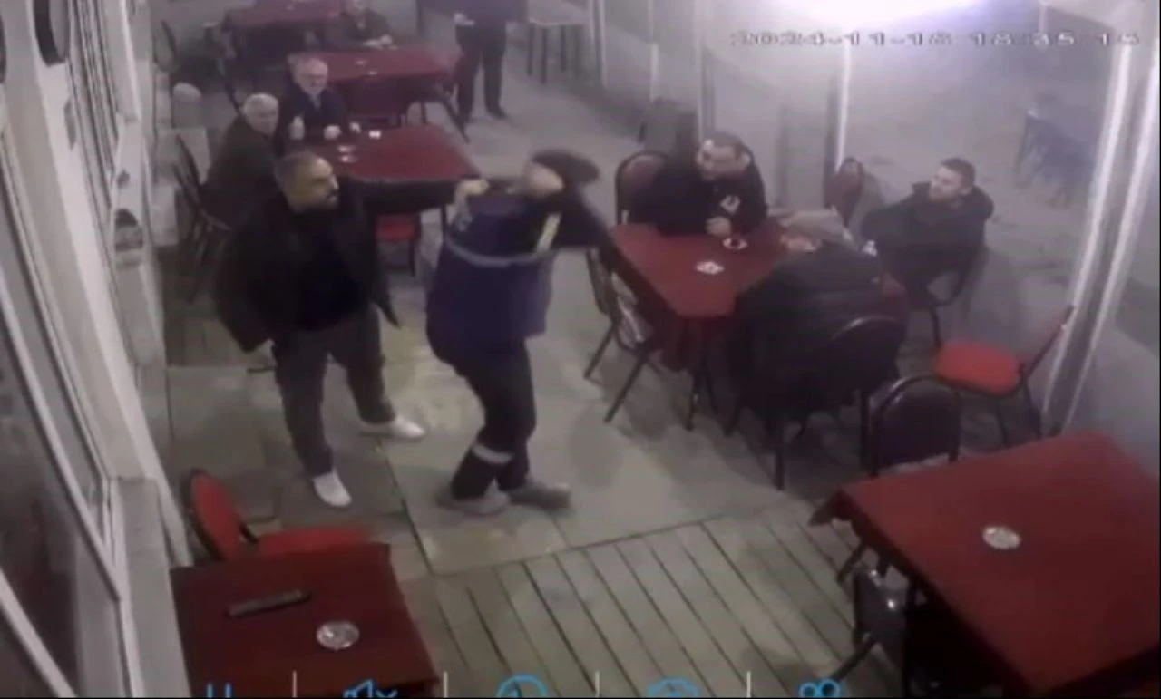 Tekirdağ’da kahvehanede silahlı dehşet: O anlar kamerada!
