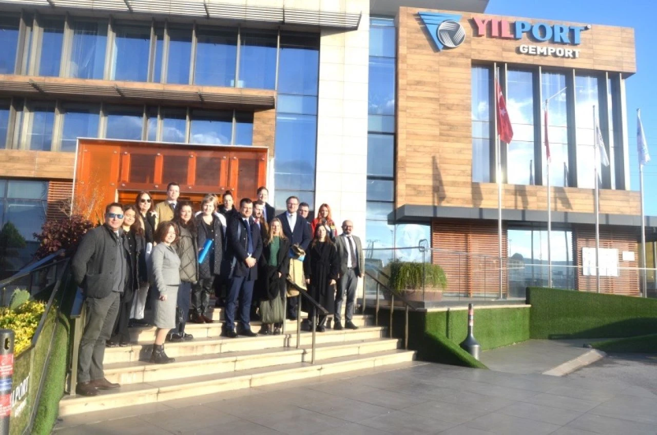 TOGG'un Avrupa yolculuğu için önemli adım: AB heyeti Gemlik tesislerini inceledi - 3. Resim