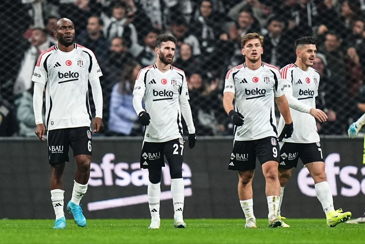 Beşiktaş 2 farklı öne geçtiği maçta Göztepe'ye 4-2 kaybetti!