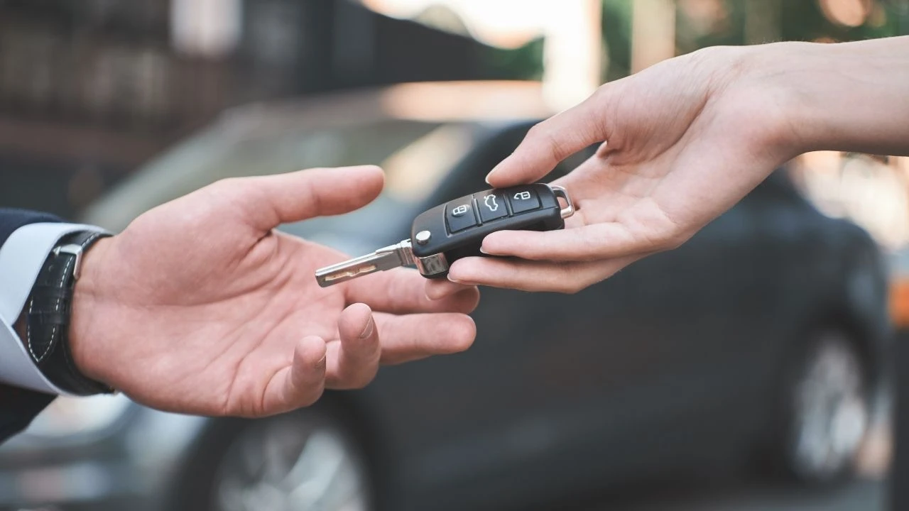 Cüzdan dostu sıfır otomobil zamanı geldi! İndirim, takas ve sıfır faizde yıl sonu fırsatı: Marka marka detaylı liste geldi