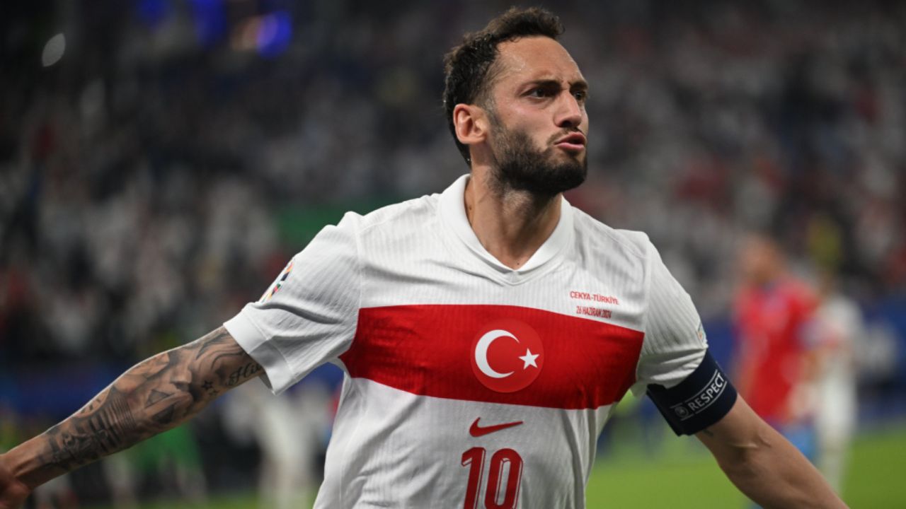 Hakan Çalhanoğlu&#039;nun sahalara geri dönüş tarihi belli oldu!