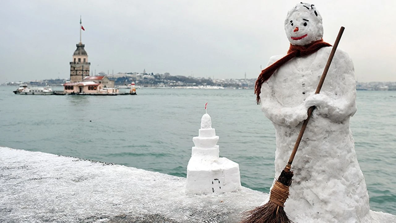 Orhan Şen yoğun kar yağışı beklenen 8 ili açıkladı! İstanbul için saat verdi - 1. Resim
