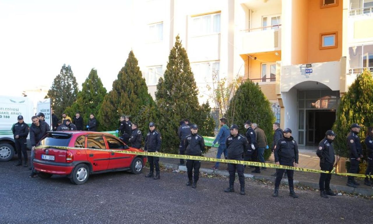 Yasak aşk vahşetle bitti! Elleri ve ayakları bağlanıp, çekiçle öldürüldüler - 3. Resim