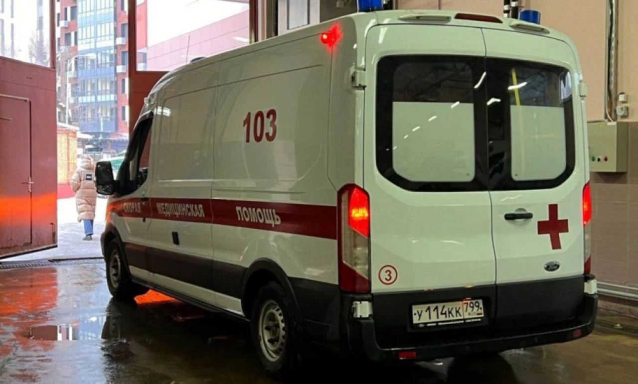 Doktorlar kalp krizi geçiren hastanın evini yaktı! Hasta öldü, 15 kişi canını zor kurtardı - 1. Resim