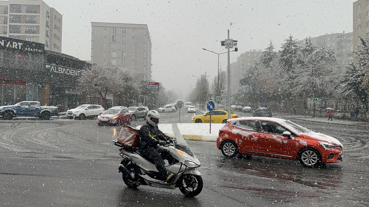 İstanbul'da kar alarmı: Vali Gül 