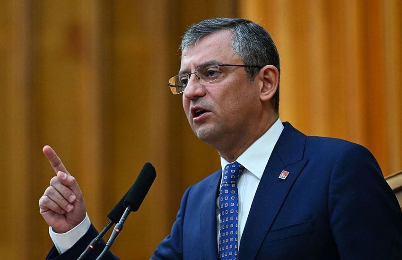 Son dakika | Cumhurbaşkanı Erdoğan'dan kadına karşı şiddete tepki: İstanbul Sözleşmesi değil kanunlar yaşatır - 2. Resim