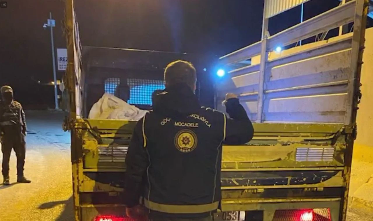 Son dakika | Kalkan-31 Operasyonu ile insan tacirlerine darbe! 43 organizatör yakalandı - 1. Resim