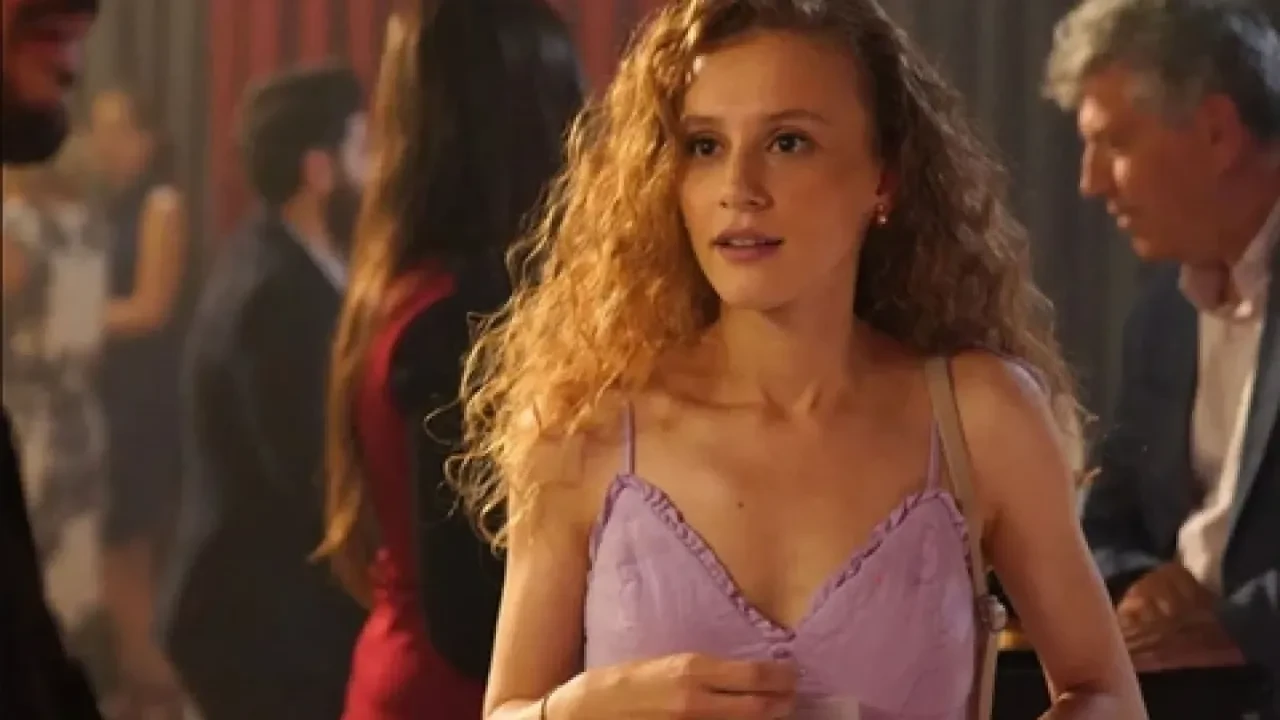 Ahsen Eroğlu kimdir? Farah Zeynep Abdullah’a verdiği cevap gündem oldu - 2. Resim