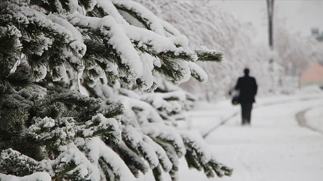 Kar yağışı devam edecek mi? Meteoroloji’den bugün için kuvvetli kar uyarısı