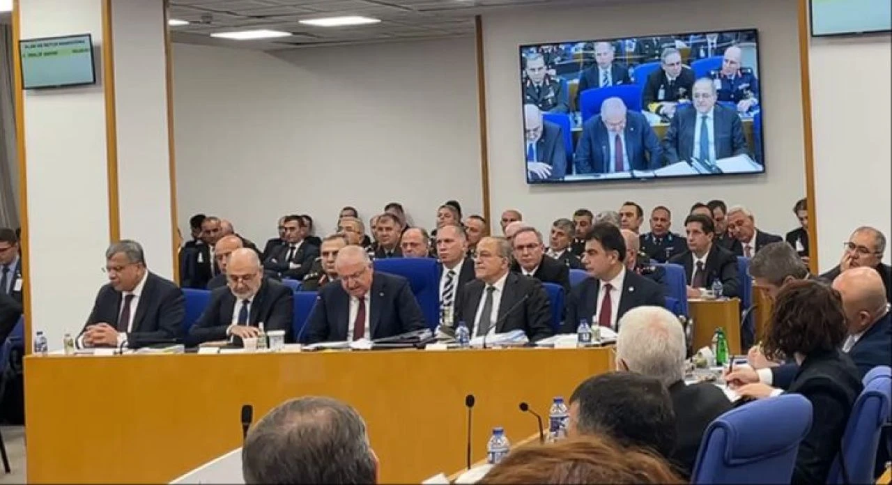 Yaşar Güler Son dakika | Bakan Yaşar Güler'den 'teğmenlerin kılıçlı yemini' hakkında açıklama: Disiplinden taviz verilmeyecek!