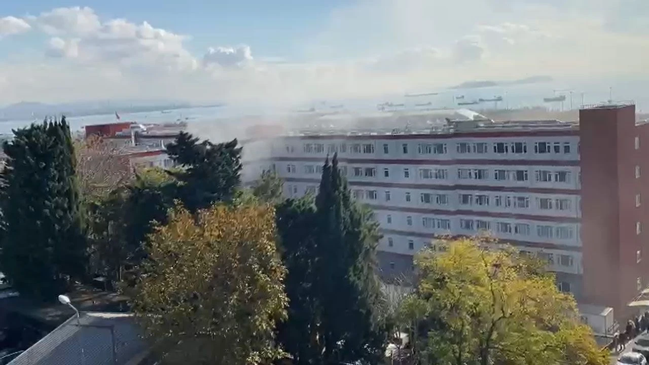 Son dakika | İstanbul Eğitim ve Araştırma Hastanesi'nde yangın! Çok sayıda itfaiye sevk edildi - 1. Resim