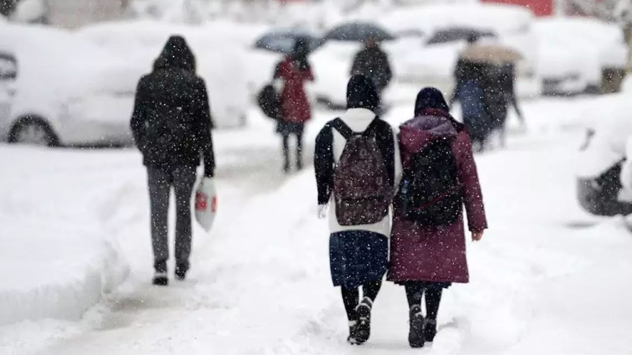 Bugün okullar tatil mi? İşte 27 Kasım kar tatili olan yerler