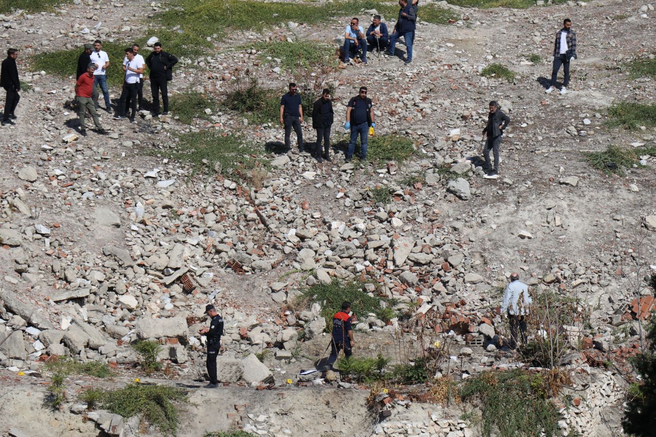 Denizli'de korkunç olay! 3 aydır her yerde aranan kadının kemikleri bulundu - 1. Resim