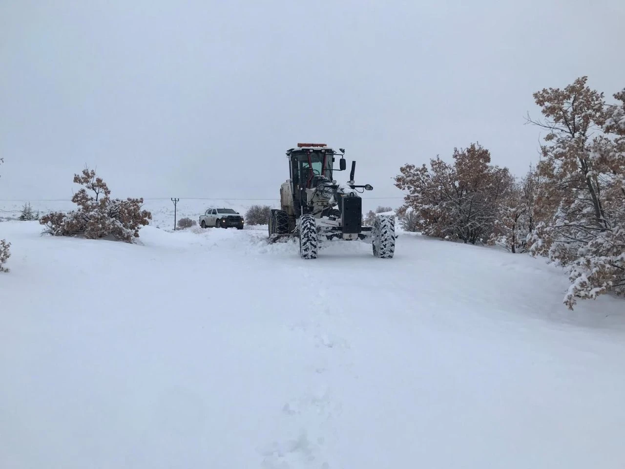 Pastırma yazı hayal oldu, kar yağışı yurdu esir aldı! Kuvvetli yağış uyarısı geldi - 3. Resim